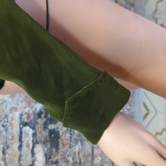 Vintage velvet cropped jacket - Picture 8 of 16